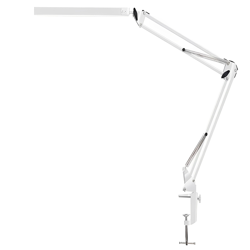 Weiße, verstellbare Schreibtischlampe mit Klemmfuß, isoliert auf weißem Hintergrund. Es hat mehrere Gelenke.