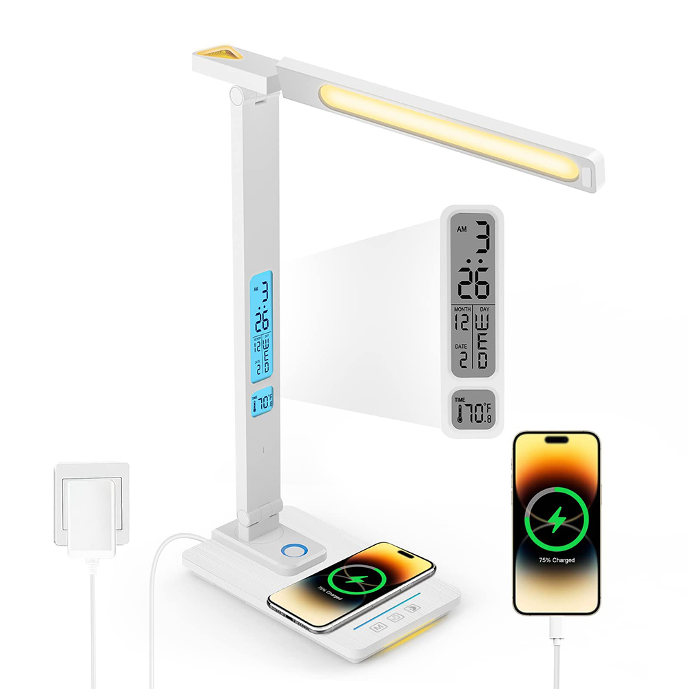 Eine weiße Schreibtischlampe mit Ladepad, Digitalanzeige und drahtlosem Laden des Telefons.