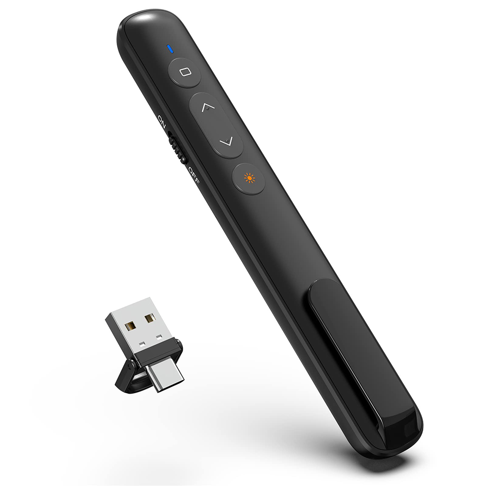 Eine schwarze Präsentationsfernbedienung mit einem angeschlossenen USB-Empfänger.
