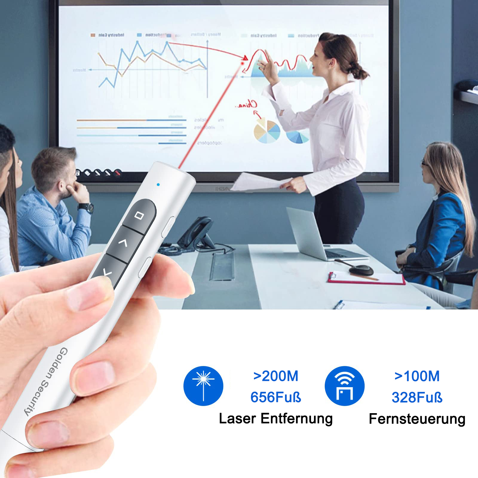 Ein Mann zeigt mit einem Laserpointer auf einen Bildschirm. Menschen sind im Hintergrund.