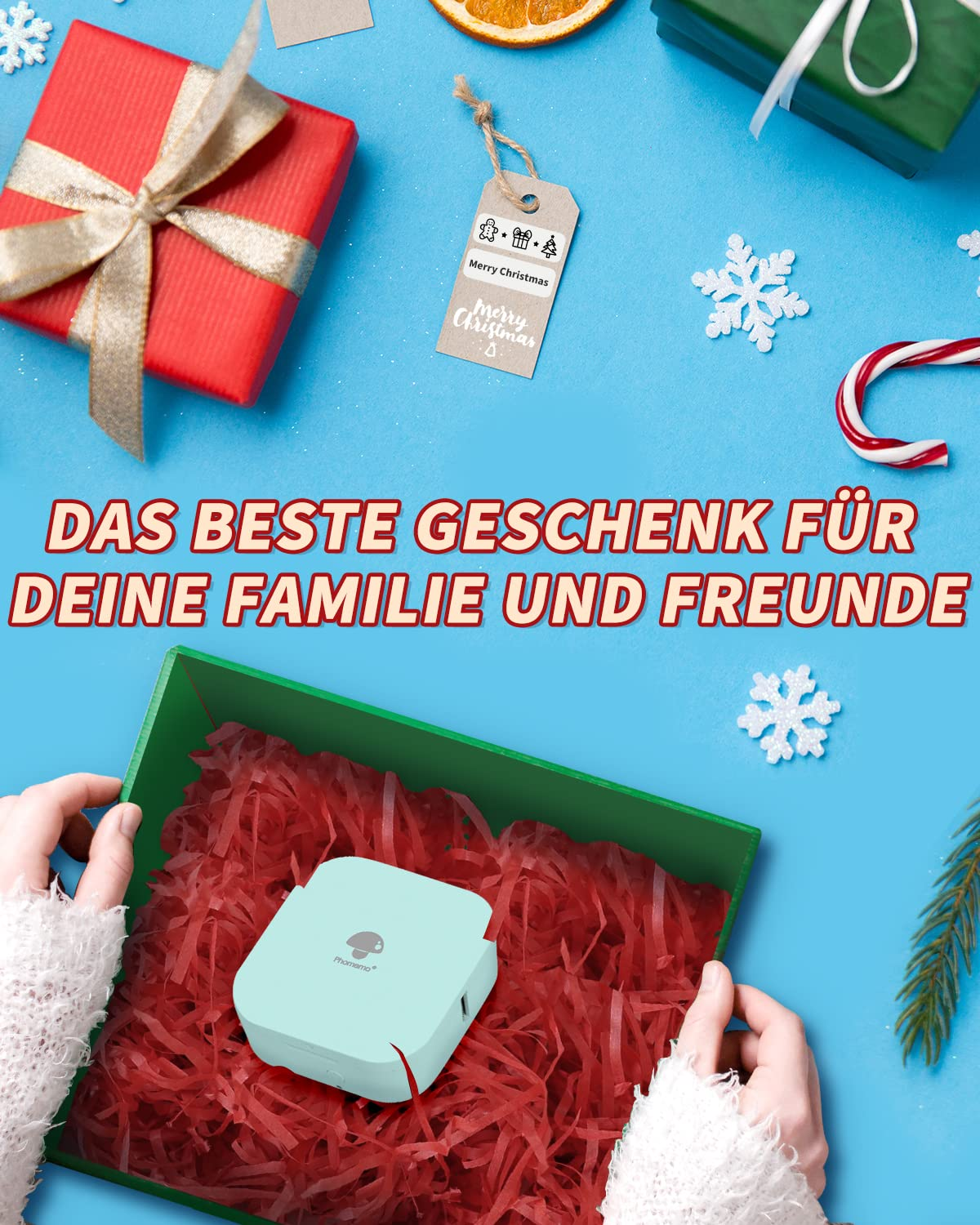 Geschenkbox mit Etikettendrucker, umgeben von Geschenken und Dekorationen.