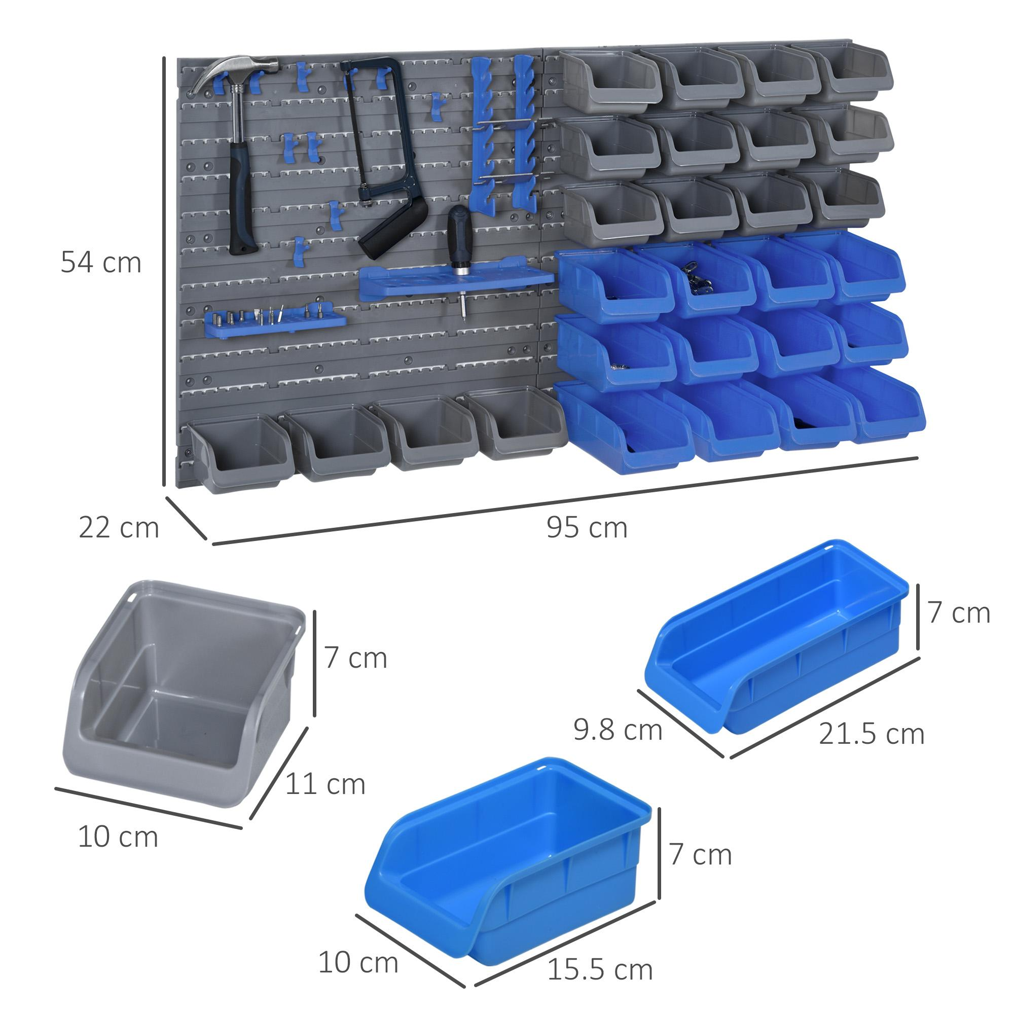 Ein wandmontiertes Aufbewahrungssystem mit grauen und blauen Aufbewahrungsboxen.