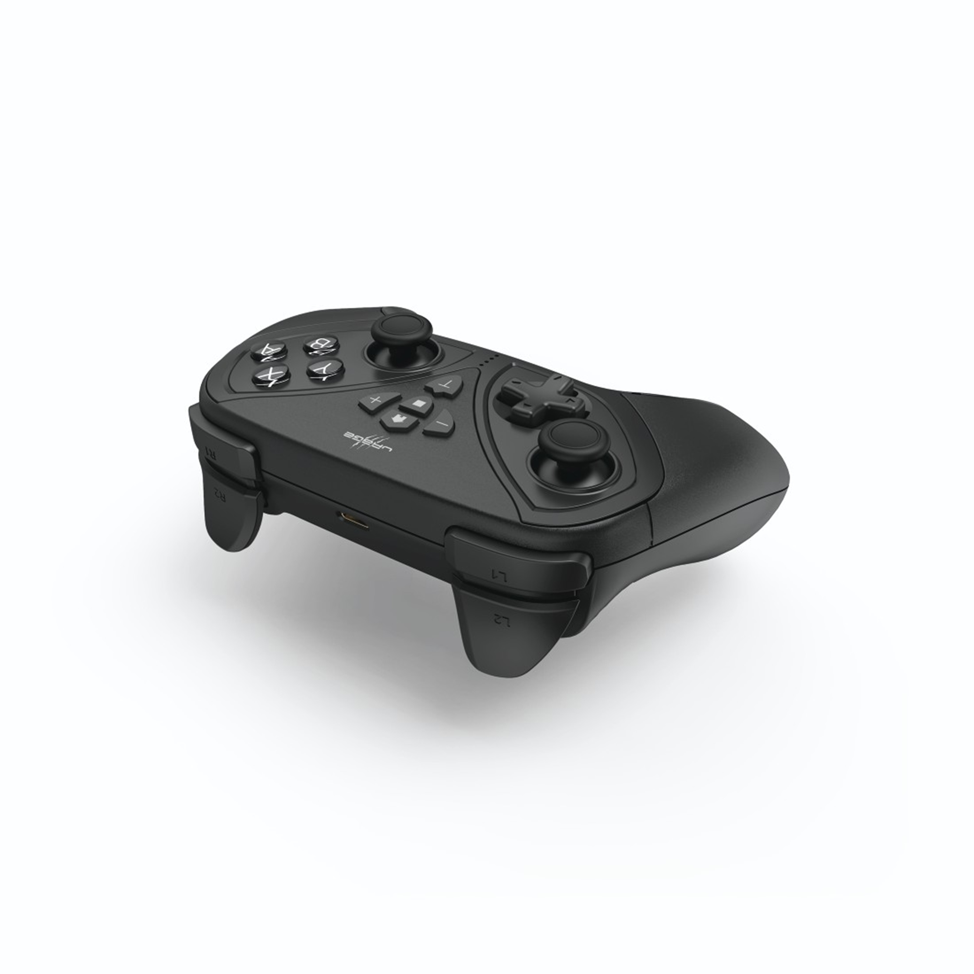 Controller di gioco nero con pulsanti e joystick su sfondo bianco.