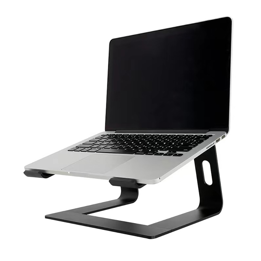 Ein Laptop steht auf einem schwarzen Laptopständer mit weißem Hintergrund, der das Design des Ständers zeigt.
