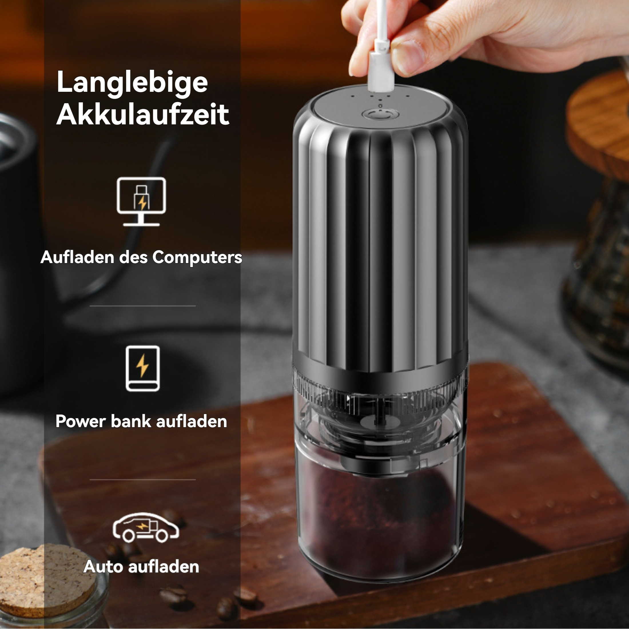 Elektrische Mühle mit Ladeoptionen: Computer, Powerbank und Auto. Silber und Schwarz, mit transparentem Behälter.