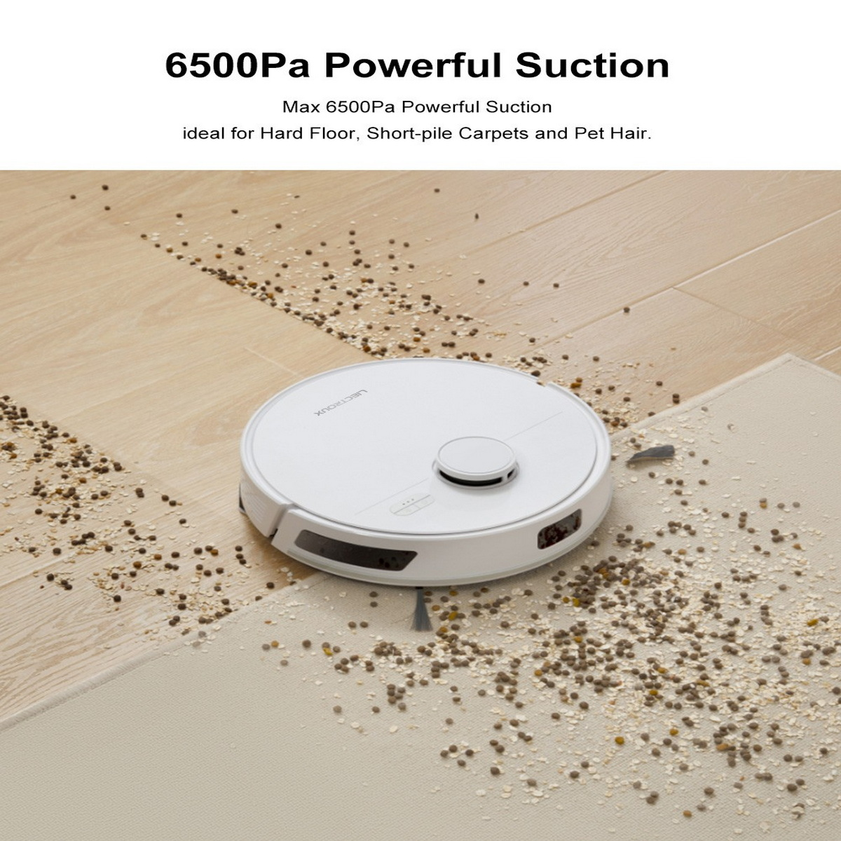 Robot odkurzający czyszczący podłogę pokrytą zanieczyszczeniami. Tekst: 'Mocne ssanie 6500Pa'.