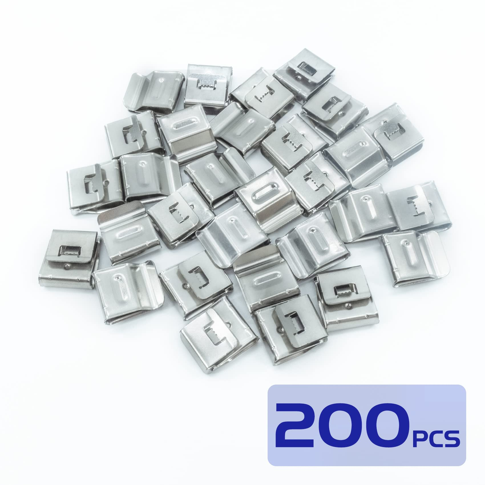 Ein Stapel glänzender silberfarbener Metallclips auf einer weißen Oberfläche mit dem Text "200 PCS".