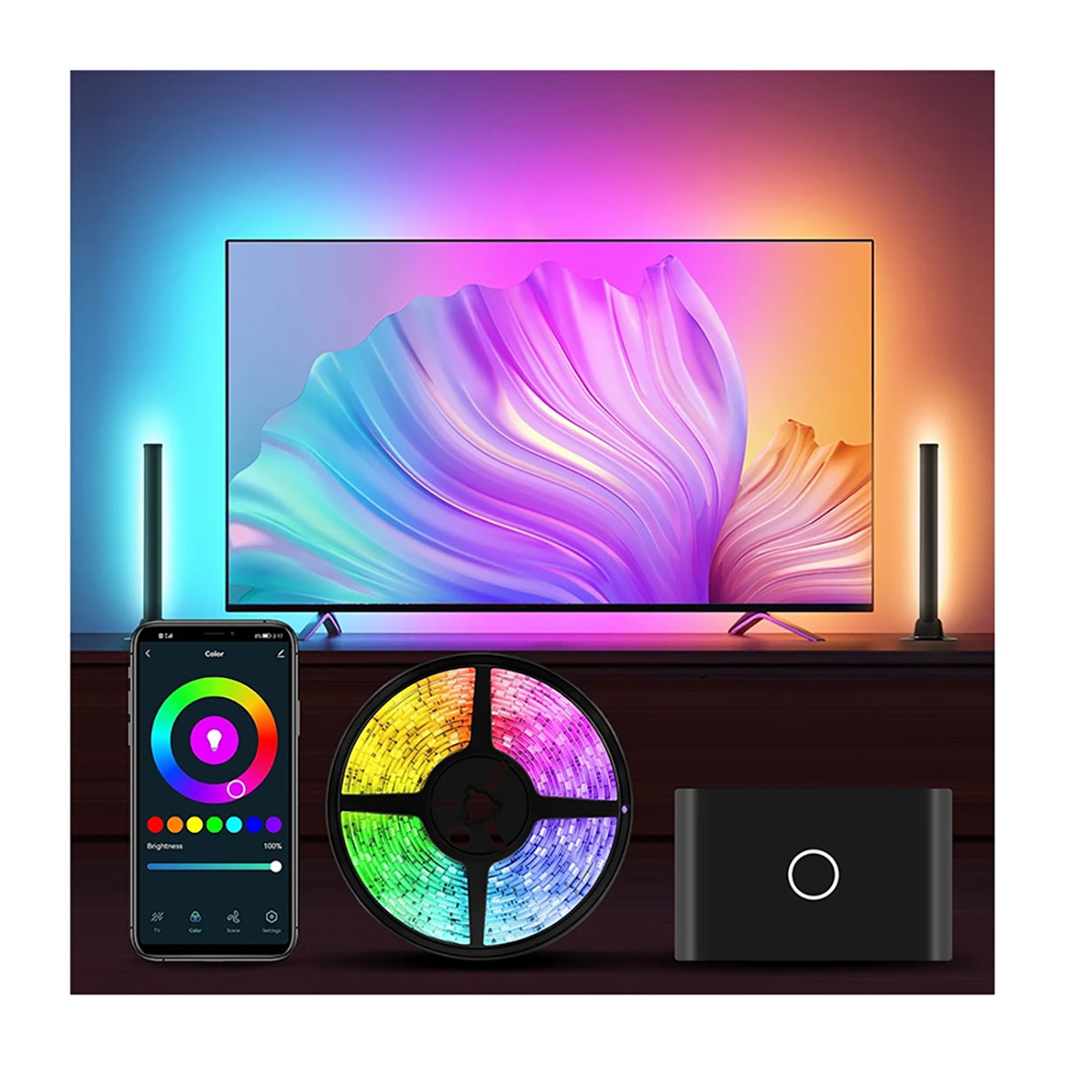 Ein Fernseher mit Umgebungsbeleuchtung, ein Telefon und ein Lichtband. Der Hintergrund ist dunkel.