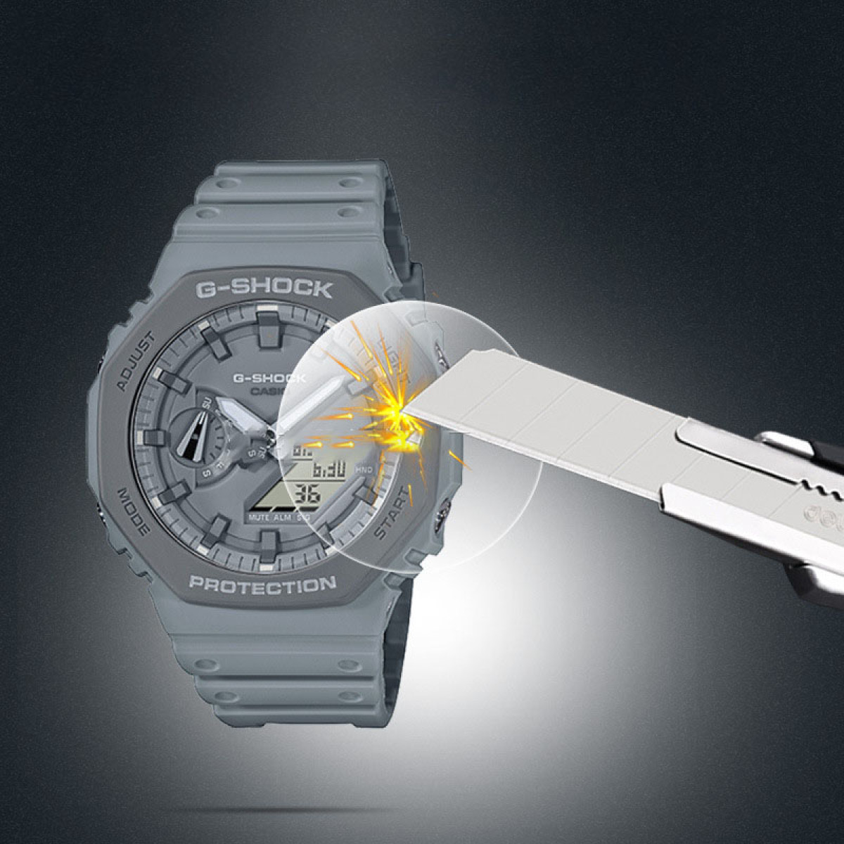 Un orologio G-Shock con un proteggi schermo in fase di applicazione.