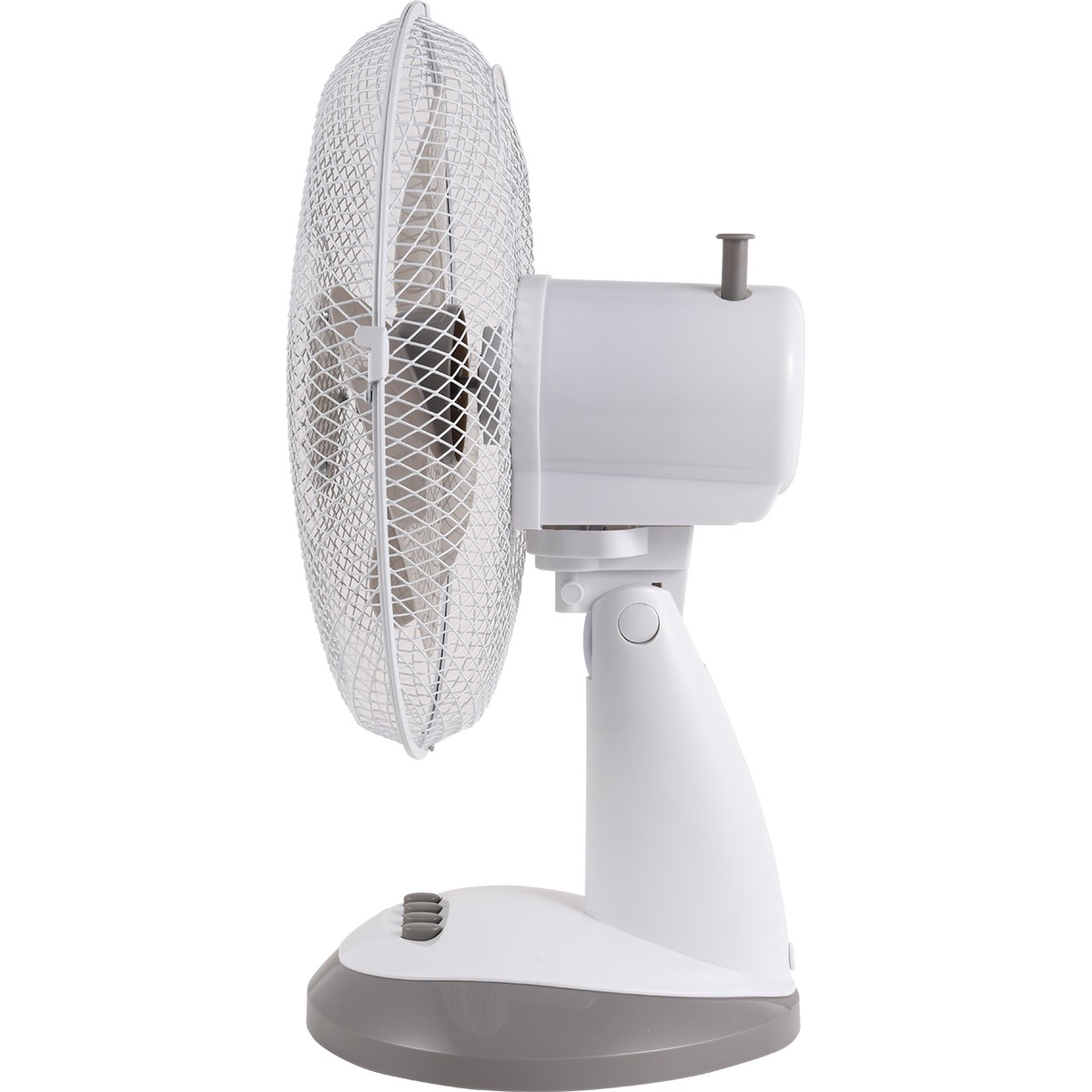 Zijaanzicht van een witte en grijze ventilator.  Witte beschermende grill.