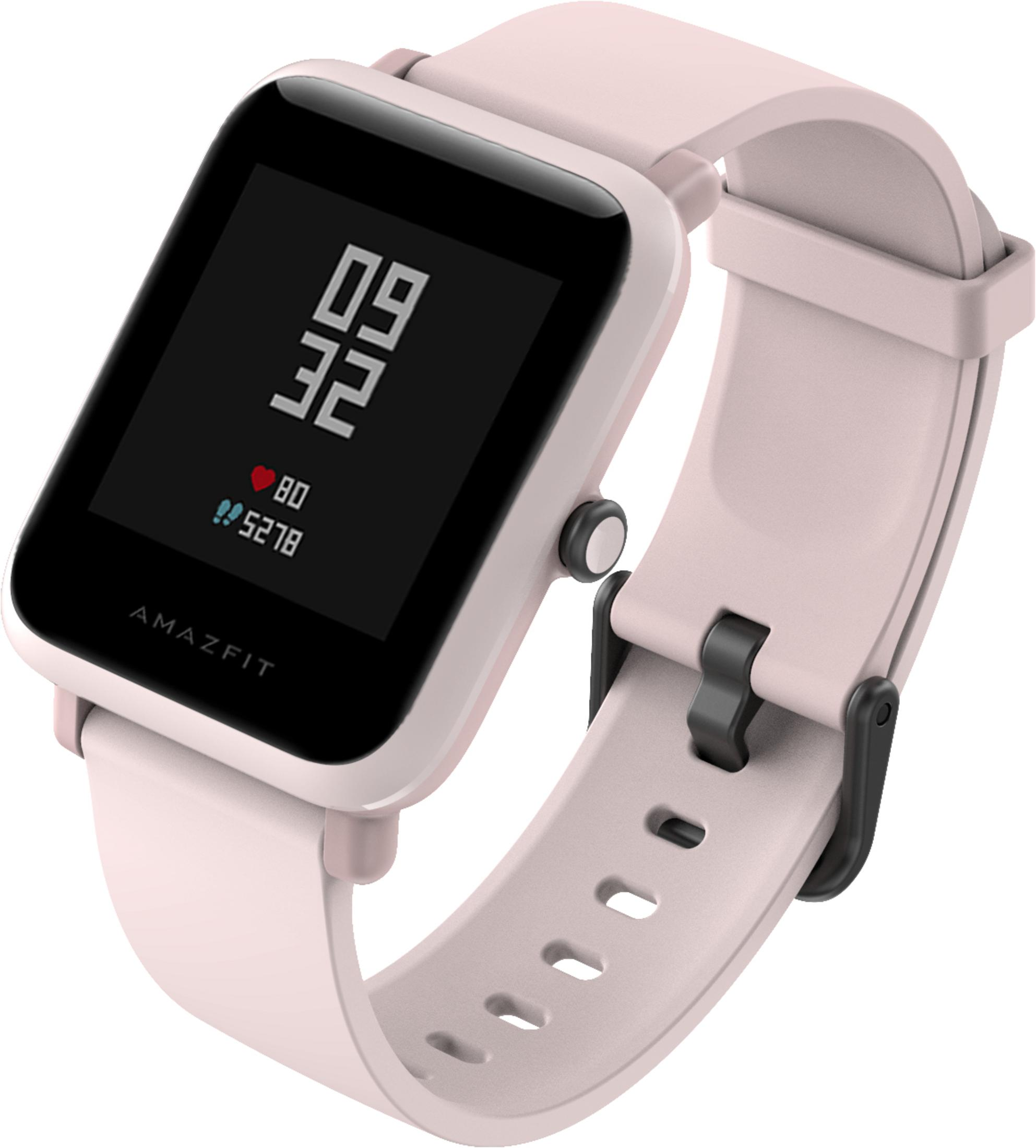 Un reloj inteligente rosa muestra la hora y datos de salud en una pantalla negra.