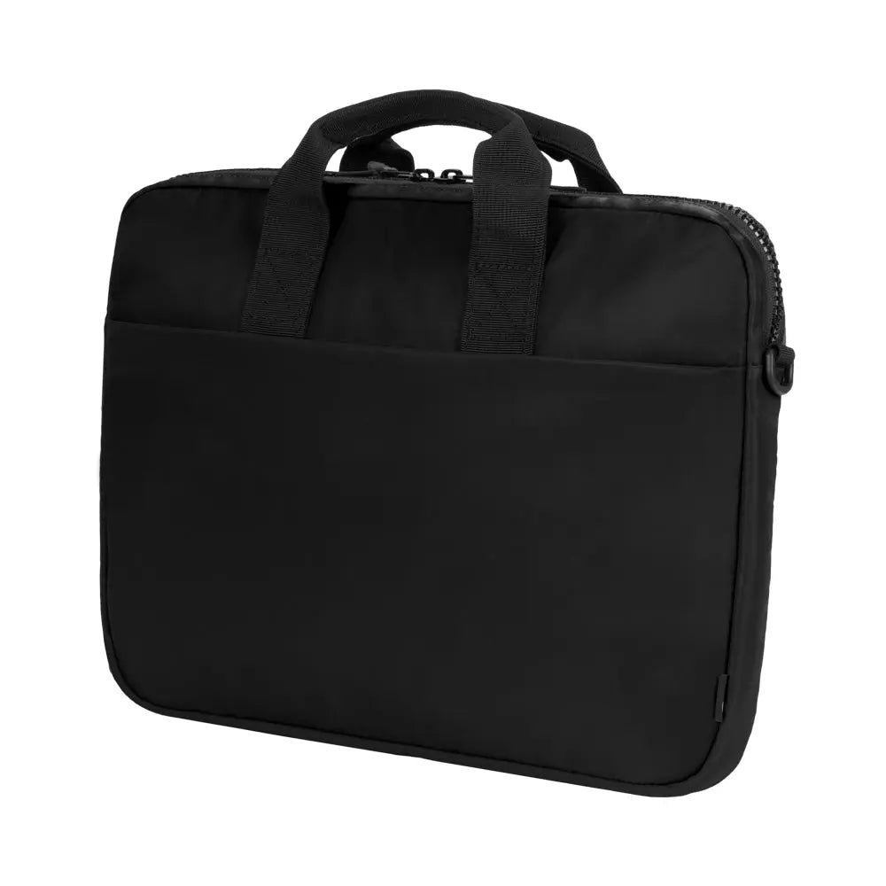 Borsa nera per laptop con manico e tasca. La borsa è semplice e lo sfondo è bianco.