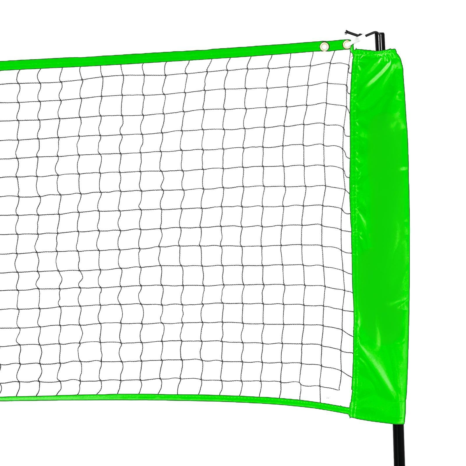 Nahaufnahme eines grün-weißen Volleyballnetzes mit einem schwarzen Pfosten.