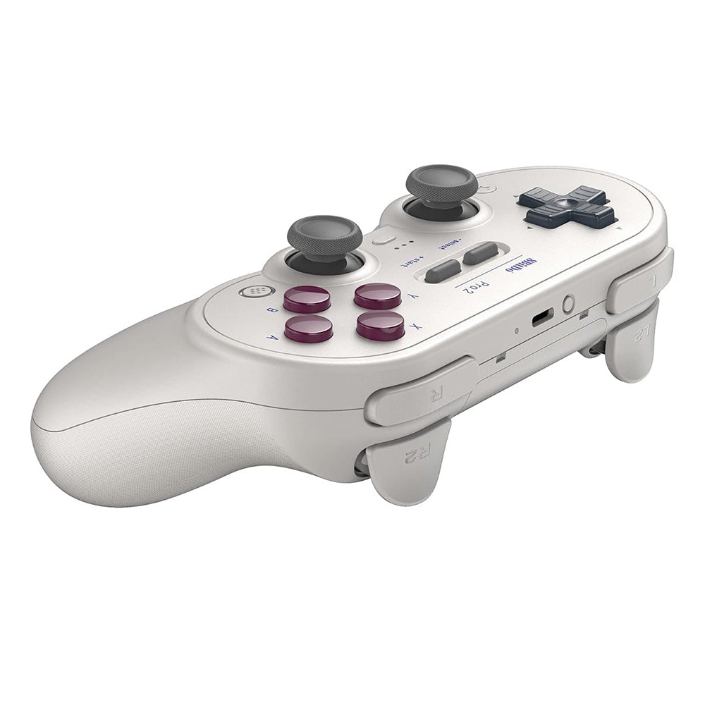 Un mando blanco con un diseño único. Cuenta con botones, gatillos y palancas analógicas para jugar.