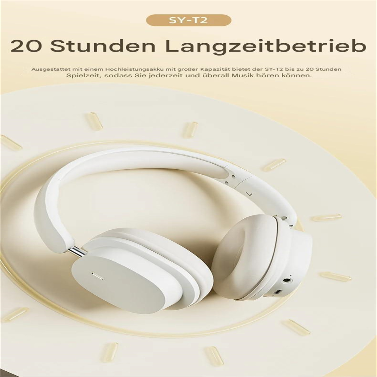 Weiße Kopfhörer auf weißer Oberfläche mit uhrähnlichem Design im Hintergrund. Text über 20 Stunden Akkulaufzeit.
