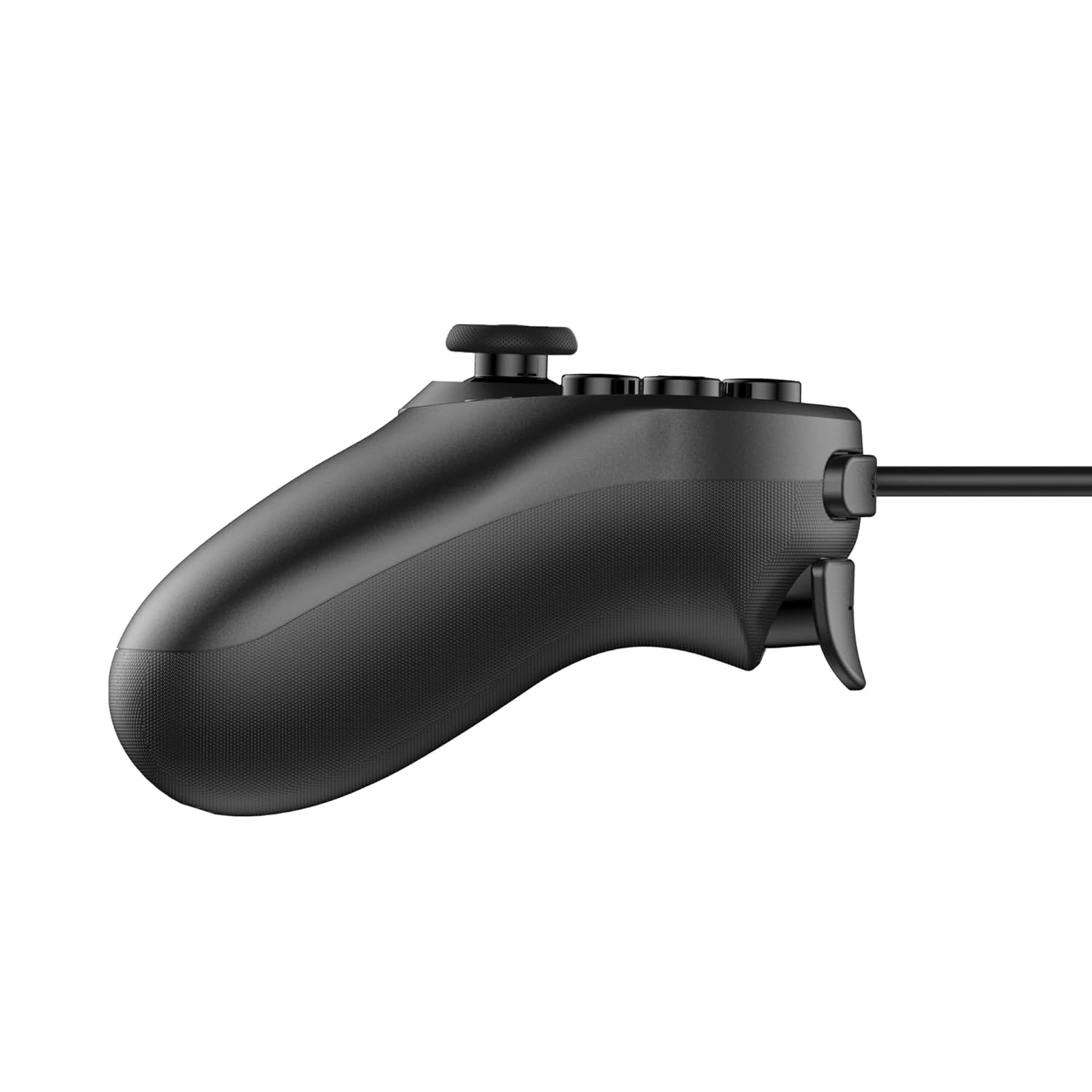 Widok z boku czarnego gamepada, z joystickiem, przyciskami i spustem.