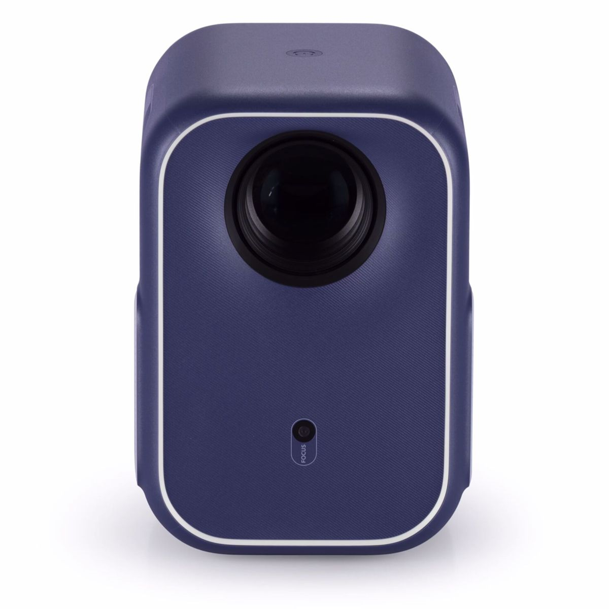 Niebieski projektor z obiektywem. Biała obwódka wokół obiektywu i panelu przedniego. Widoczny przycisk ostrości.