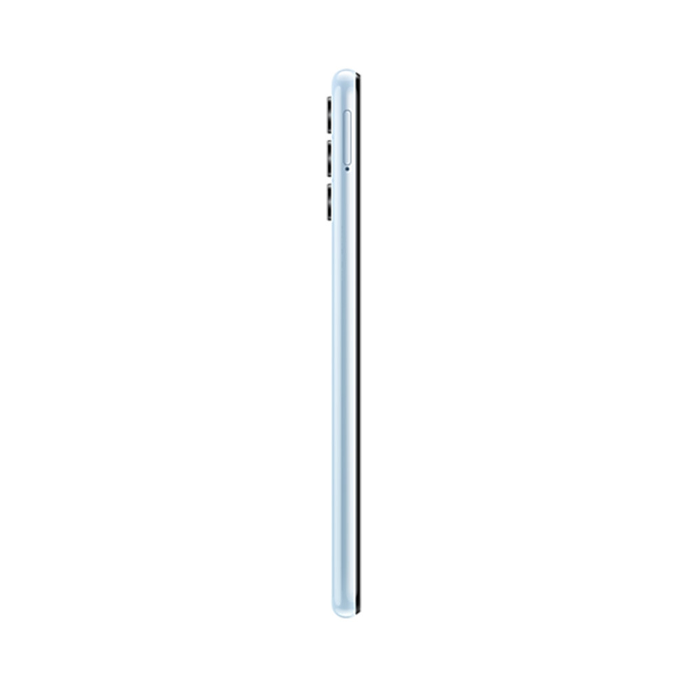 Ein hellblaues Smartphone wird im Profil gezeigt. Die Seitenansicht zeigt Knöpfe und eine Kameraausbuchtung. Der Hintergrund ist weiß.