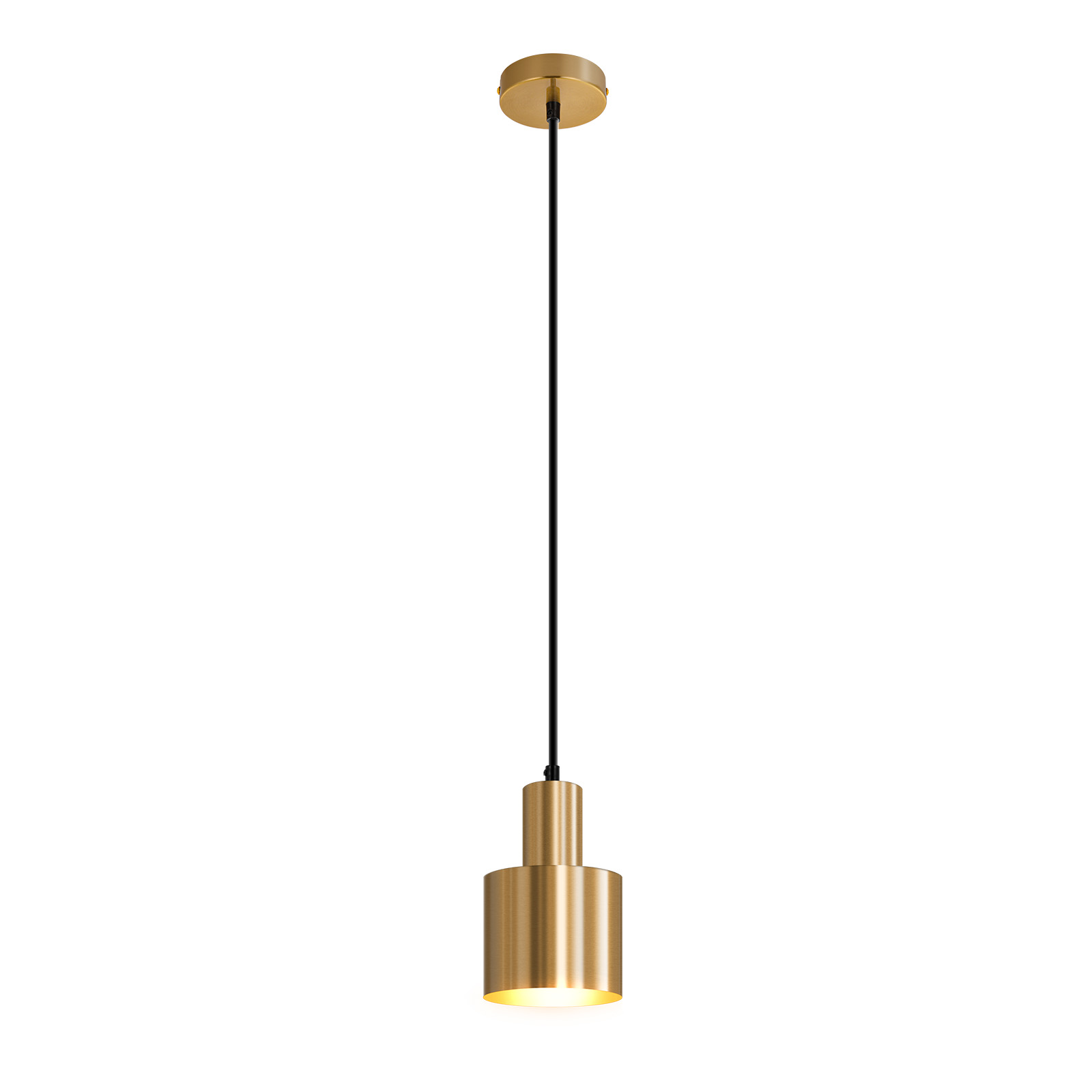 Eine goldene Pendelleuchte mit schwarzem Kabel hängt vor weißem Hintergrund. Die Leuchte ist zylindrisch und hat eine helle Glühbirne.