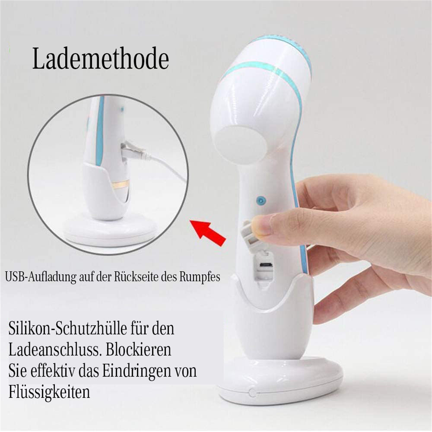 Ein weißes Gesichtsreinigungsgerät mit einer Hand, die es hält. Es steht auf einer weißen Basis, und ein USB-Kabel ist eingesteckt.