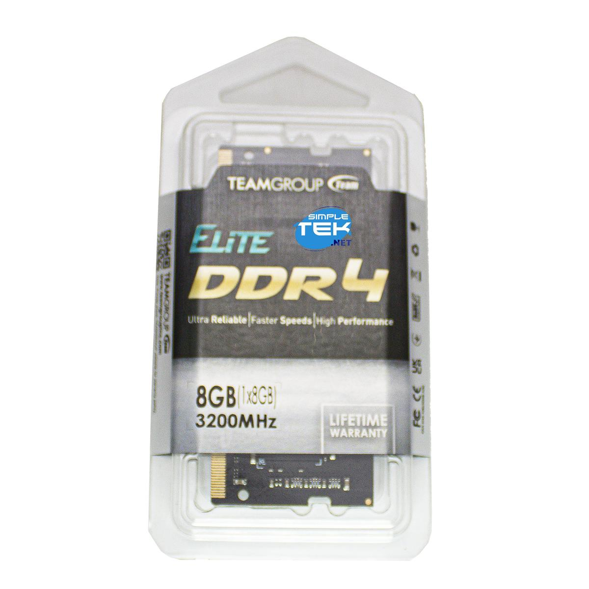Moduł RAM DDR4 w przezroczystym plastikowym opakowaniu. Etykiety pokazują 'ELITE DDR4', '8GB' i '3200MHz'. 'TEAMGROUP' jest widoczne.