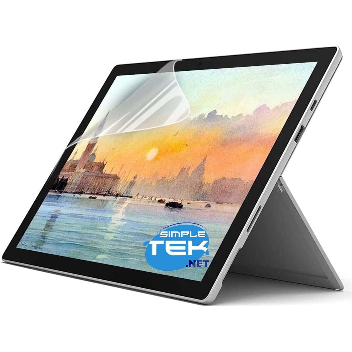 Tablet con protezione schermo. Lo schermo mostra un tramonto sull'acqua con edifici. Il tablet è appoggiato.