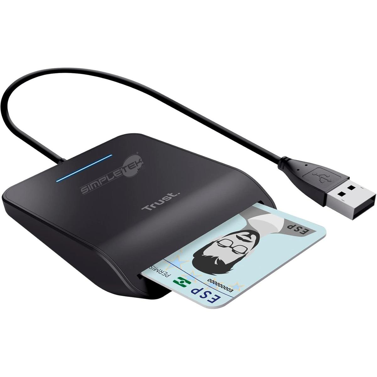 Ein schwarzes Kartenlesegerät mit einer eingelegten Karte. Ein USB-Kabel verbindet es. Die Karte zeigt ein Gesicht und Text.