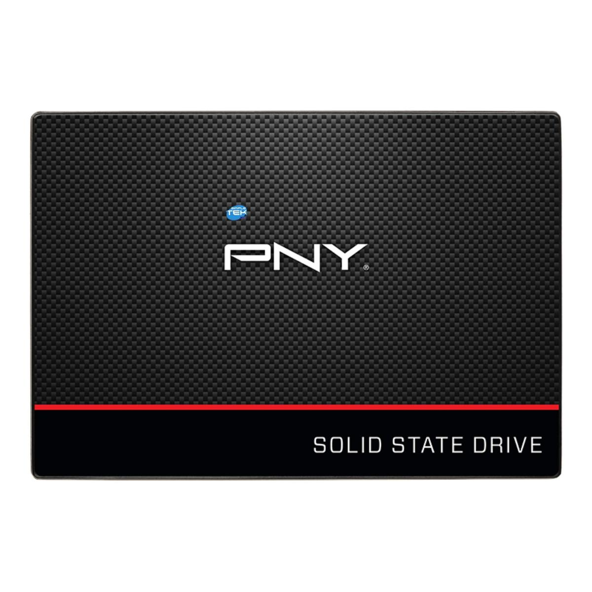 SSD PNY nero. Logo PNY bianco in alto. Linea rossa e testo SOLID STATE DRIVE in basso.
