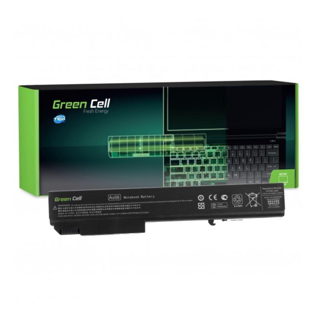 Una batteria per laptop è davanti a una scatola. La scatola è verde e nera con la scritta 'Green Cell'. La batteria è nera.