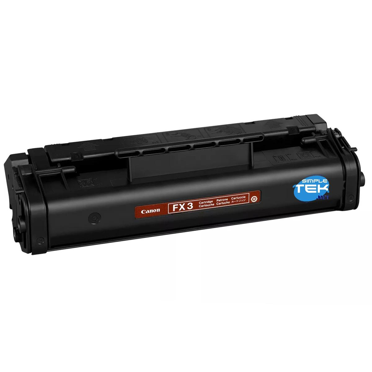 Una cartuccia toner nera Canon FX3. Ha il logo Canon e il marchio Simple Tek.