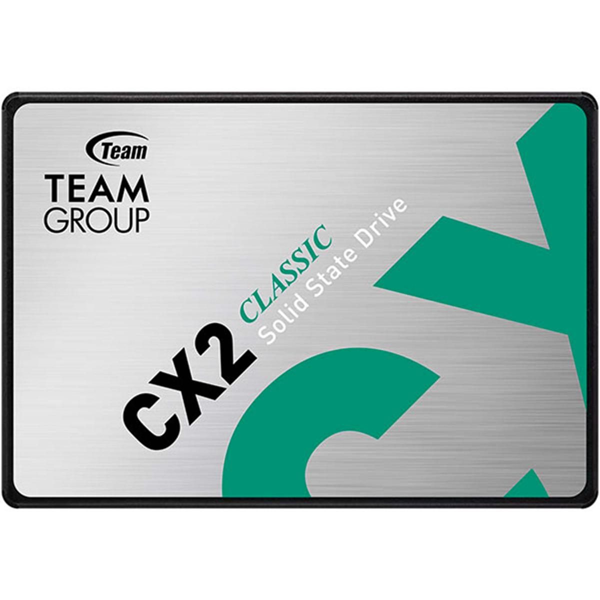 Disque SSD argenté avec bord noir. Comprend le logo Team Group, le texte CX2 CLASSIC et un élément de design vert.