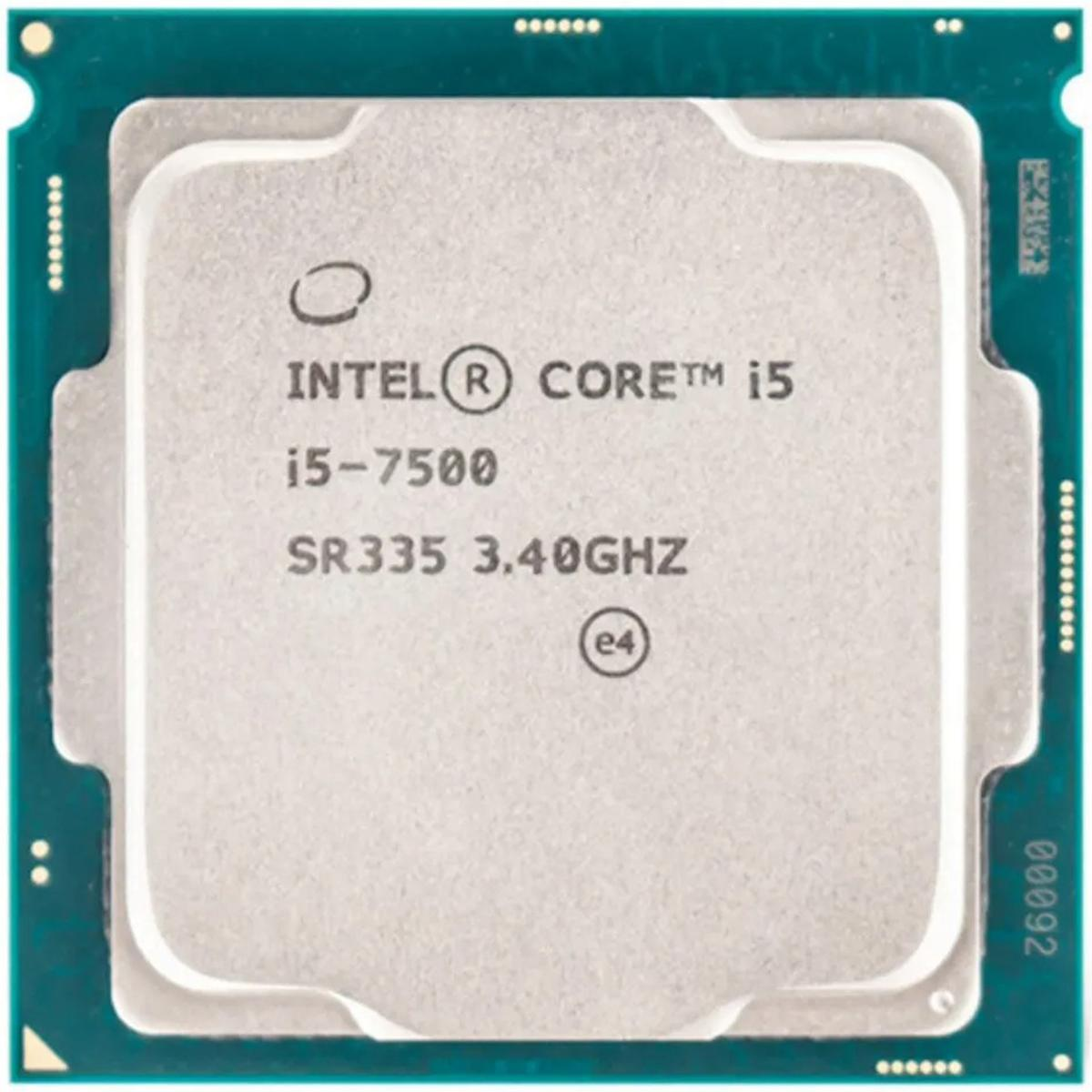 Un processore per computer etichettato Intel Core i5-7500, SR335 3.40GHz. È un chip quadrato con bordo verde e testo.