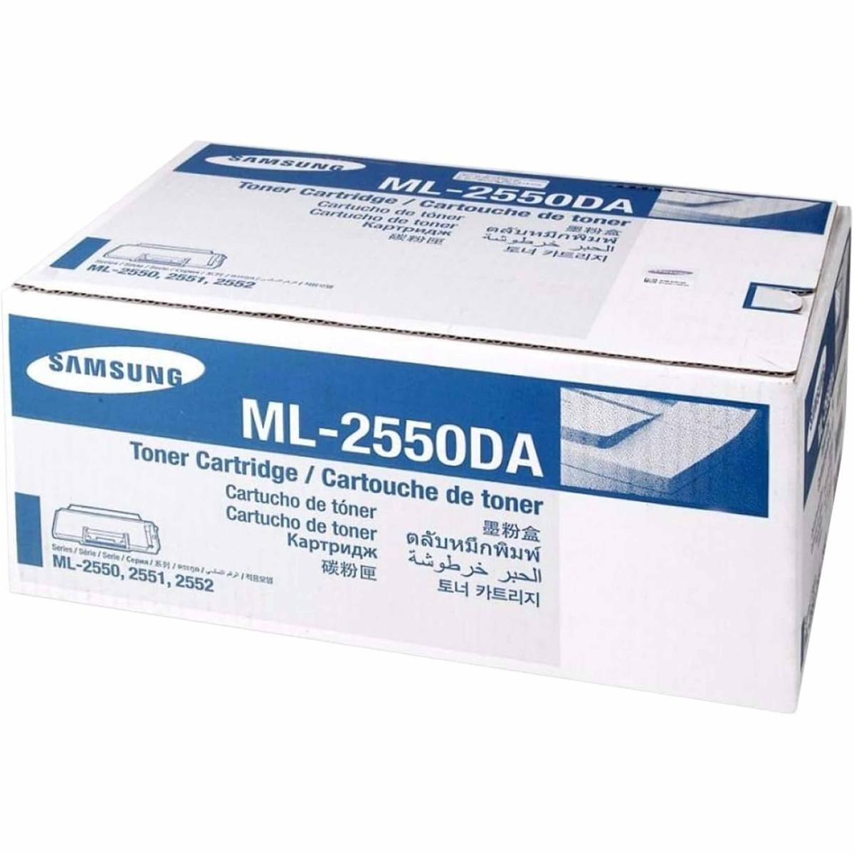 Una scatola di cartucce toner Samsung ML-2550DA. La scatola è bianca con dettagli blu e testo multilingue.
