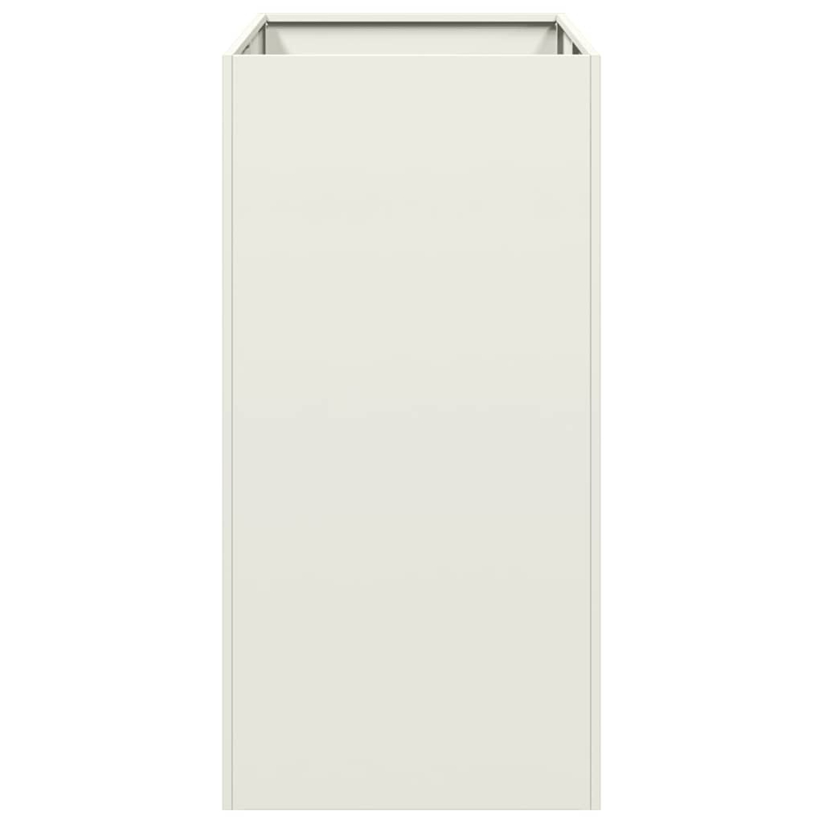 Una fioriera alta, rettangolare, color crema è centrata su uno sfondo bianco. I bordi superiori sono metallici.
