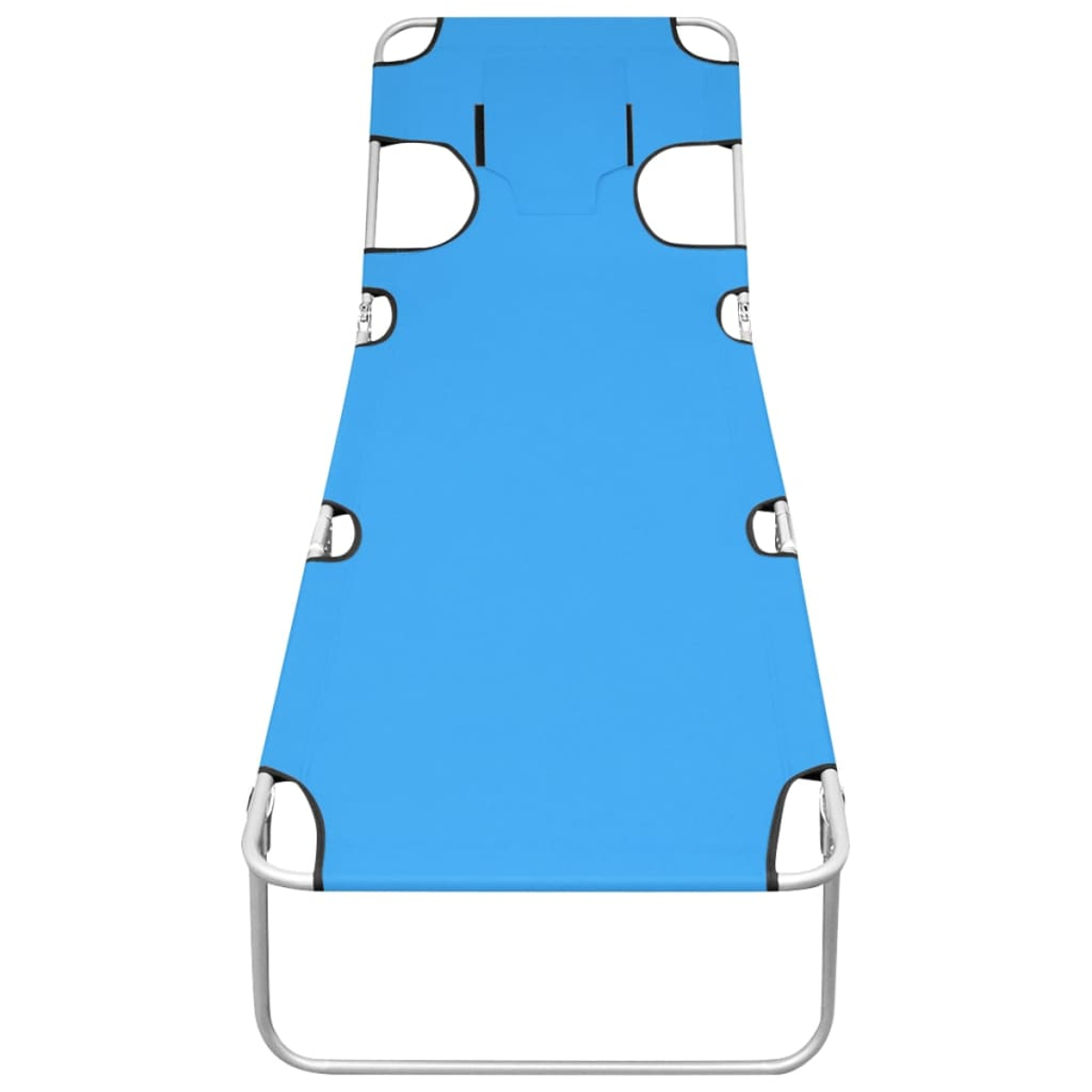 Ein blau-silberner Strandstuhl wird gezeigt. Es ist ein faltbarer Stuhl mit einem blauen Stoffbezug und einem silbernen Metallrahmen.