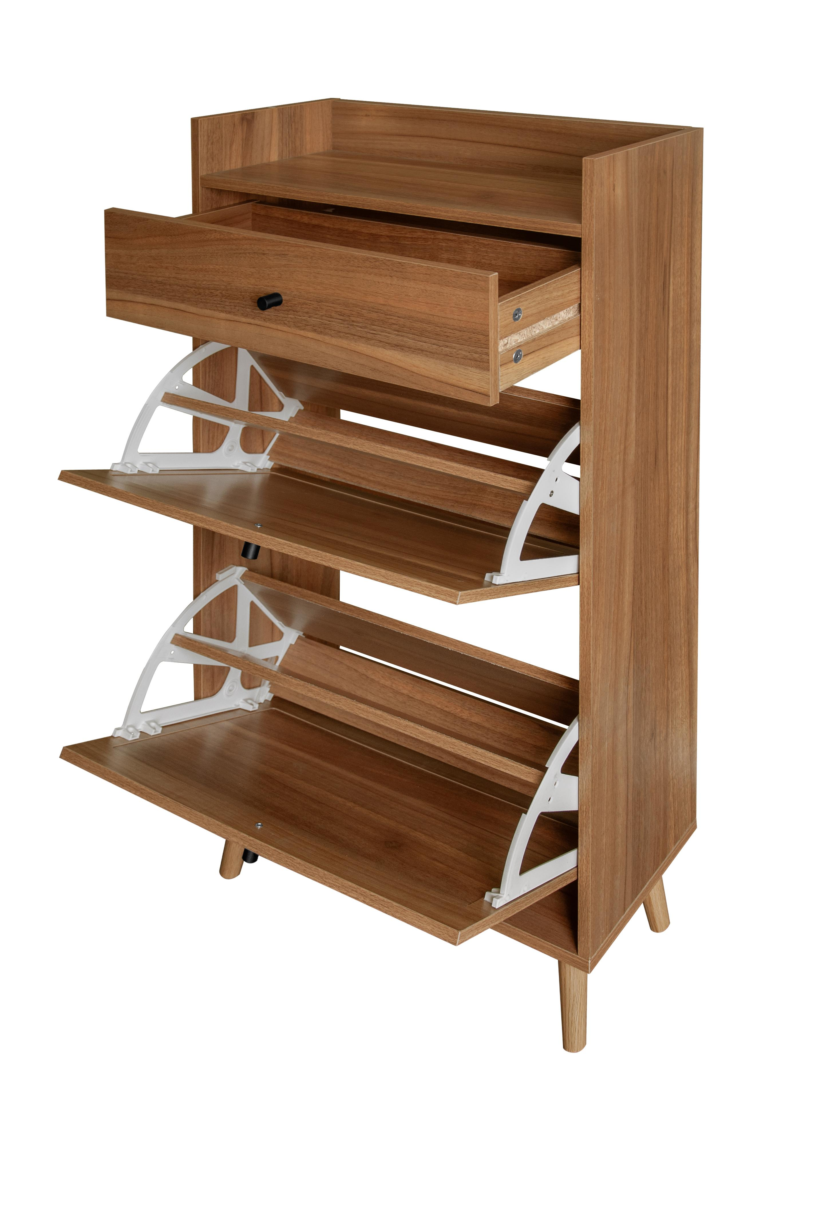 Schuhschrank aus Holz mit einer offenen Schublade und zwei geneigten Schuhregalen. Weiße Stützen sind sichtbar.