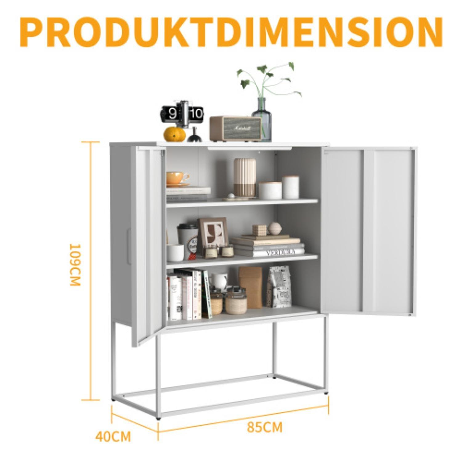 Weißer Schrank mit geöffneten Türen, Regalen mit Gegenständen und beschrifteten Maßen. Der Schrank ist 109 cm hoch, 85 cm breit und 40 cm tief.