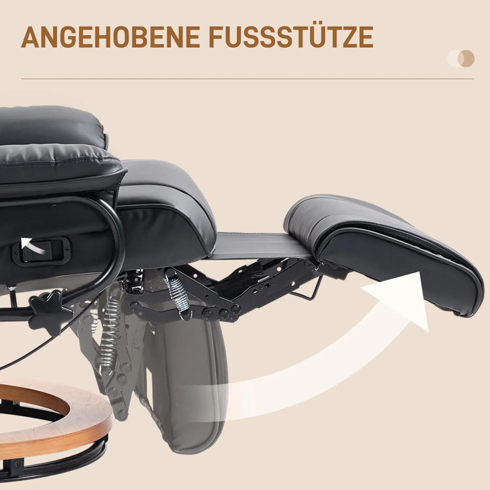 Schwarzer Liegestuhl mit hochgestellter Fußstütze. Pfeil zeigt die Bewegung der Fußstütze an. Holzsockel und Metallrahmen sind sichtbar.