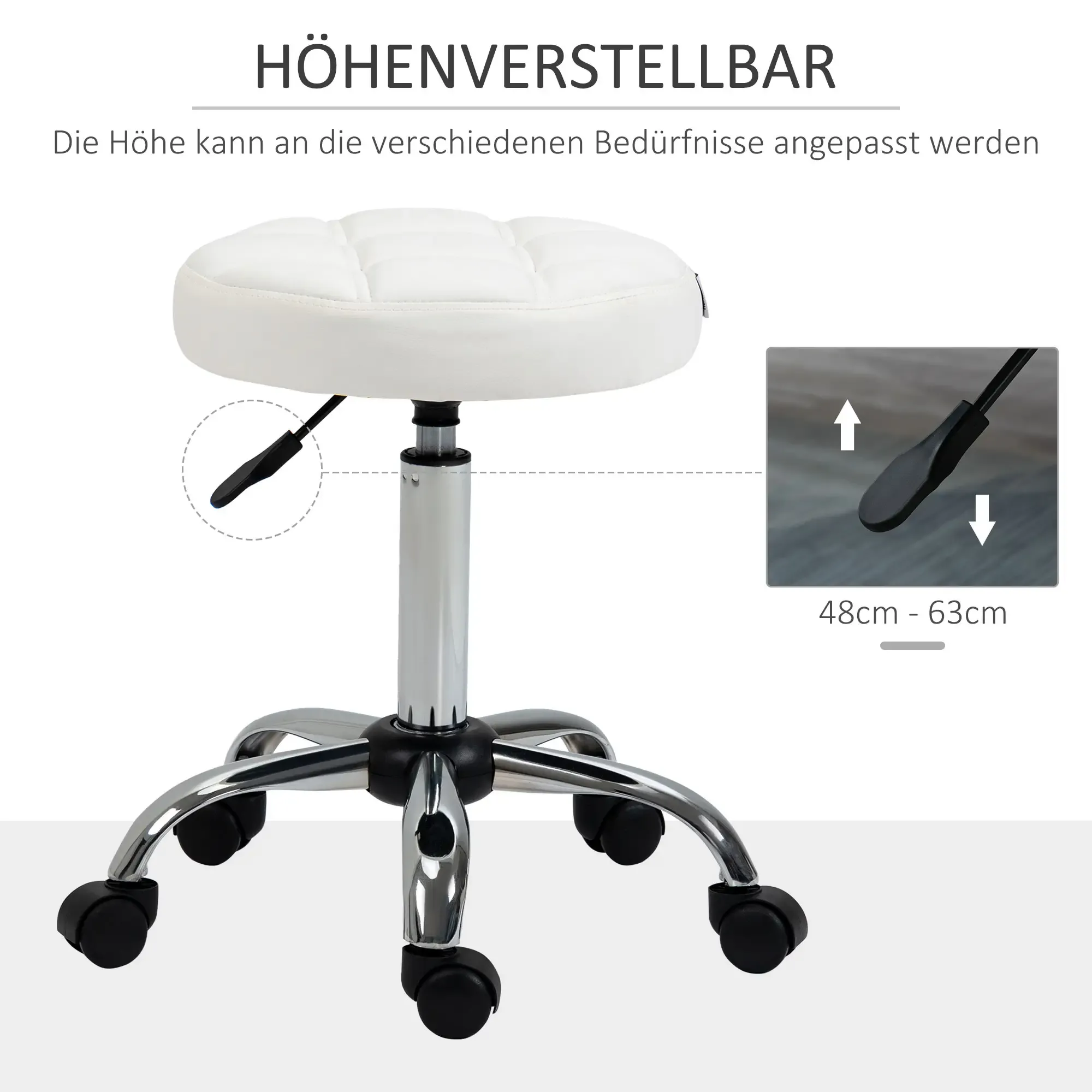 Weißer, gepolsterter Hocker mit Chromgestell. Höhenverstellbar. Hat fünf schwarze Rollen. Text zeigt den Höhenverstellbereich an.