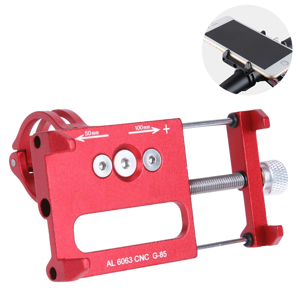 Roter Fahrrad-Telefonhalter. Er hat eine Klemme, eine Feder und eine Schraube zur Einstellung der Telefonposition. Ein Telefon ist montiert.