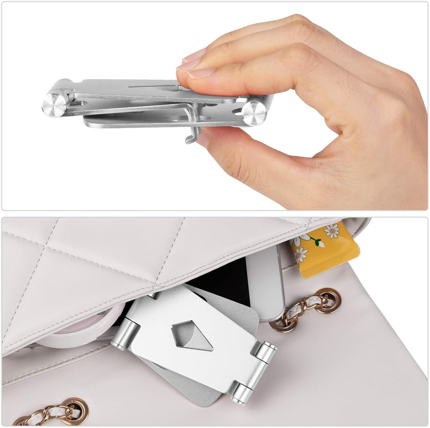 Eine Hand hält einen silbernen Telefonständer. Darunter befindet sich der Ständer in einer weißen Handtasche mit einem Telefon, kleinen Gegenständen und einer Goldkette.