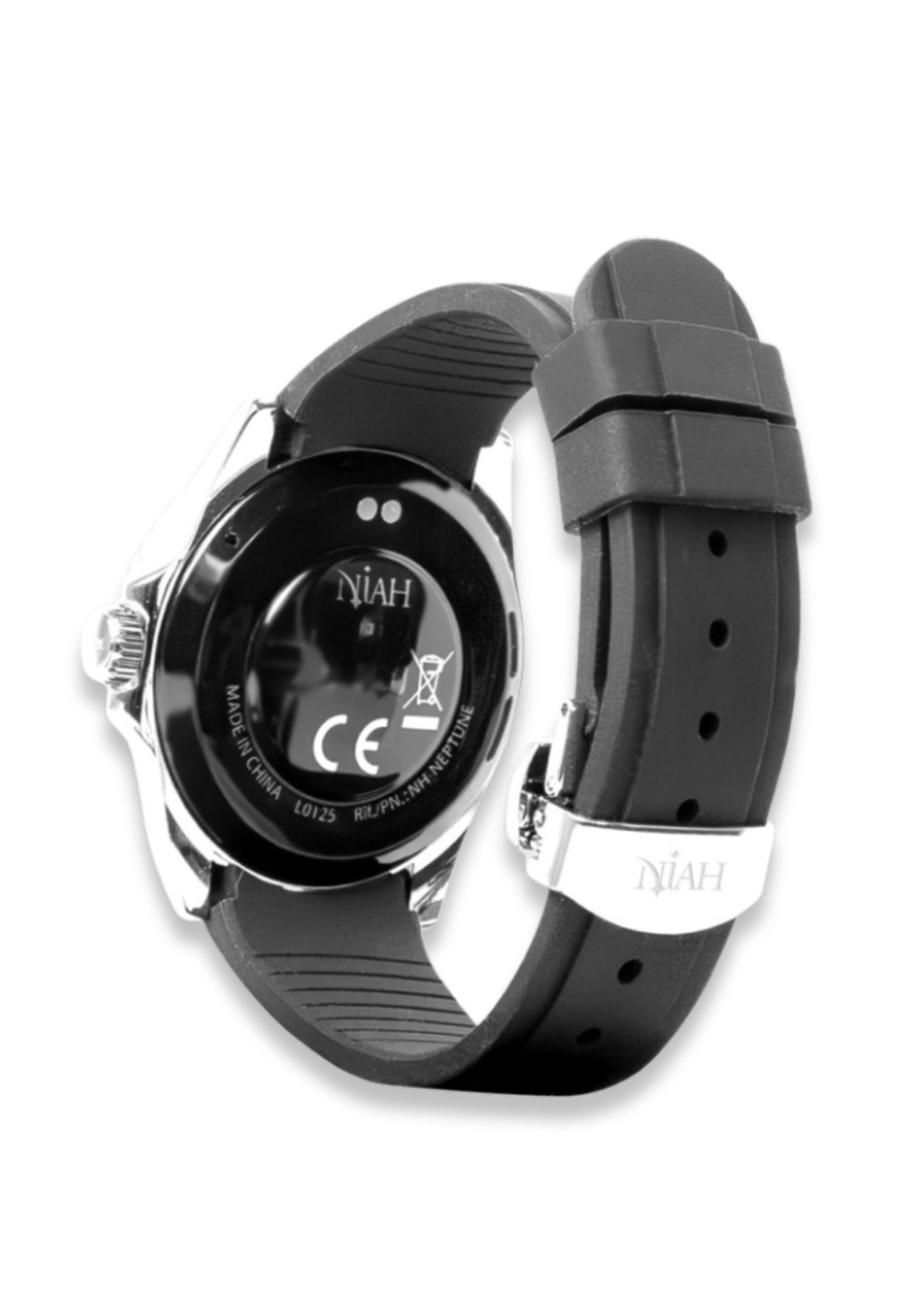 Schwarze Smartwatch mit schwarzem Armband. Die Rückseite zeigt den Markennamen NIAH und Zertifizierungszeichen. Hergestellt in China.