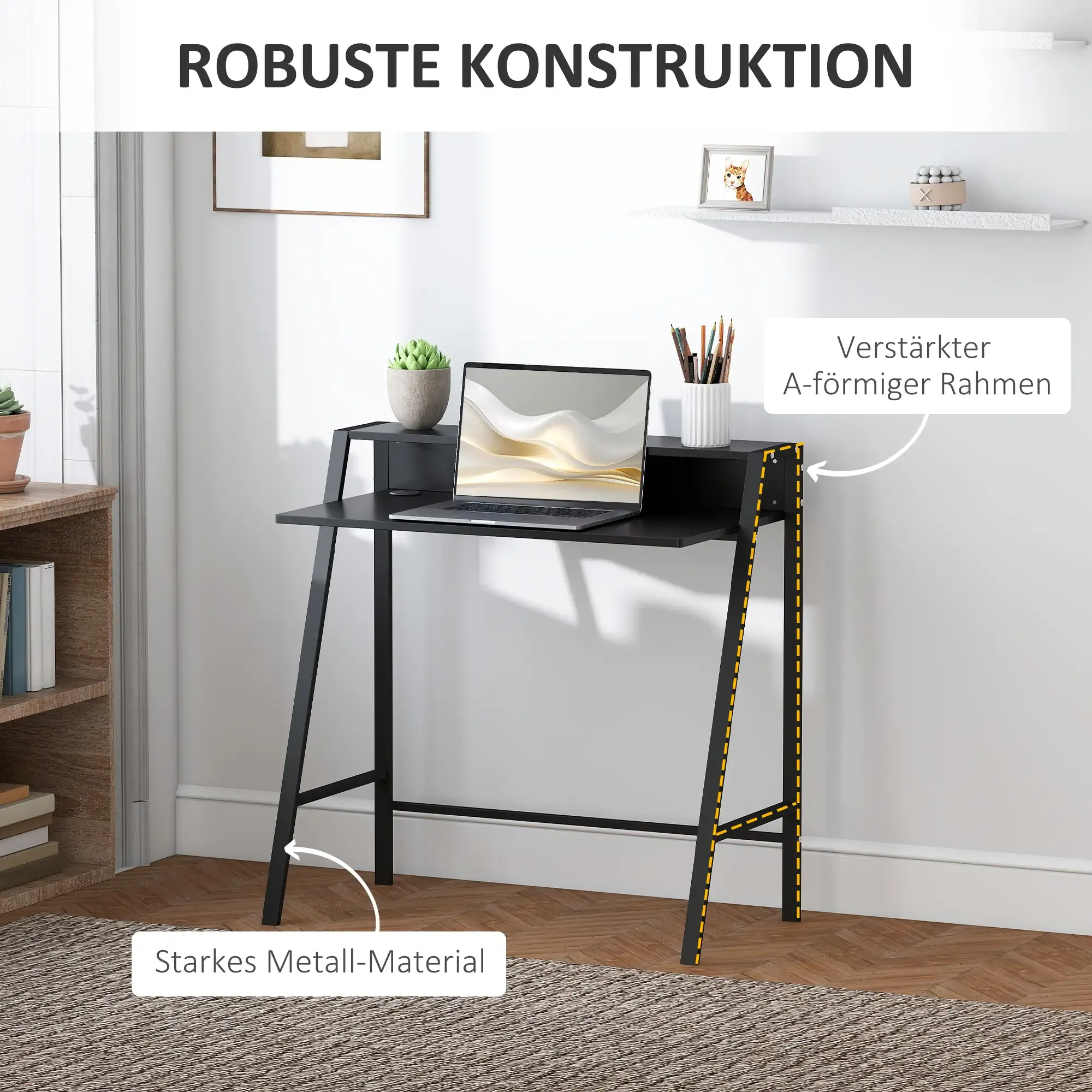 Ein schwarzer Schreibtisch mit Laptop, Stifthalter und Pflanze. Der Schreibtisch hat ein Metallgestell und steht auf einem Teppich.