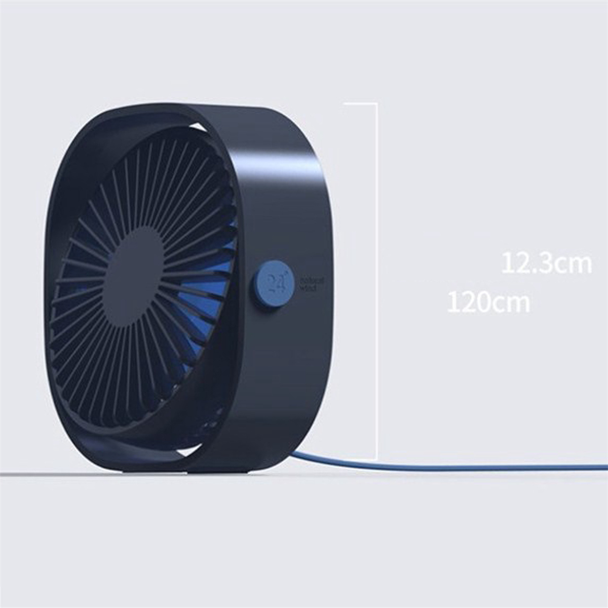 Ein dunkelblauer, oval geformter Ventilator mit blauem Zentrum und blauem Bedienknopf, auf weißer Oberfläche, mit blauem Kabel.
