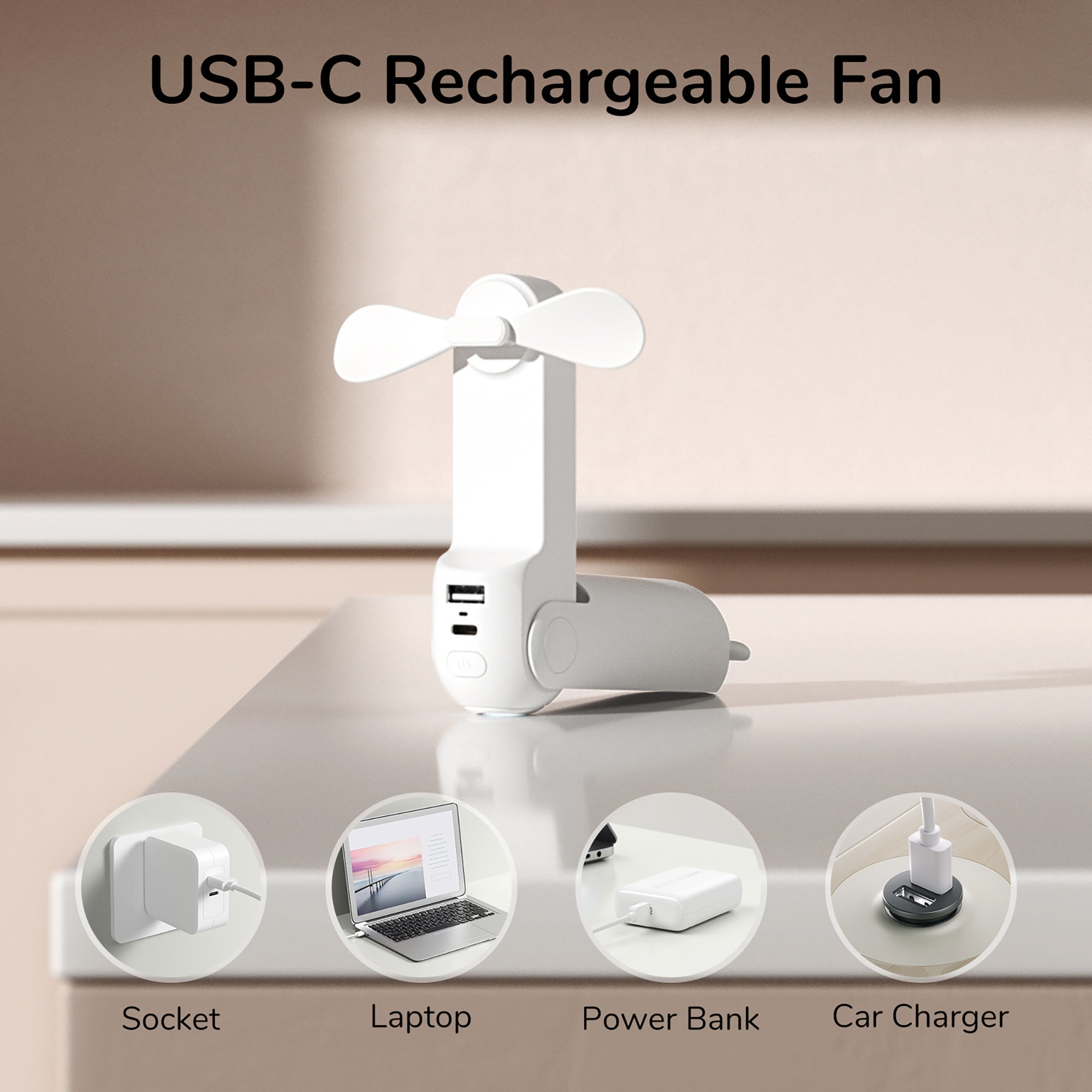 Weißer, wiederaufladbarer USB-C-Lüfter mit zwei Flügeln auf einer Oberfläche. Darunter befinden sich Bilder von Steckdose, Laptop, Powerbank und Autoladegerät.