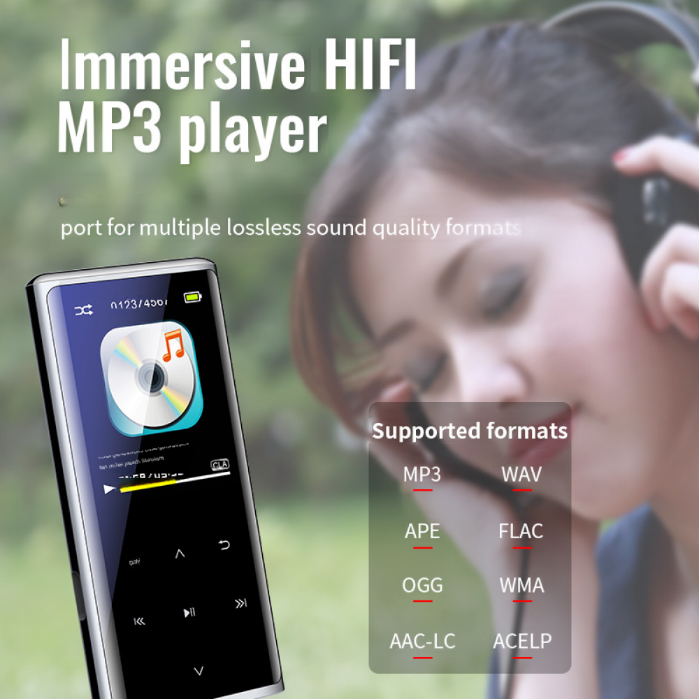 Ein MP3-Player zeigt ein CD-Symbol. Der Text listet unterstützte Formate auf: MP3, WAV, APE, FLAC, OGG, WMA, AAC-LC und ACELP. Frau im Hintergrund.
