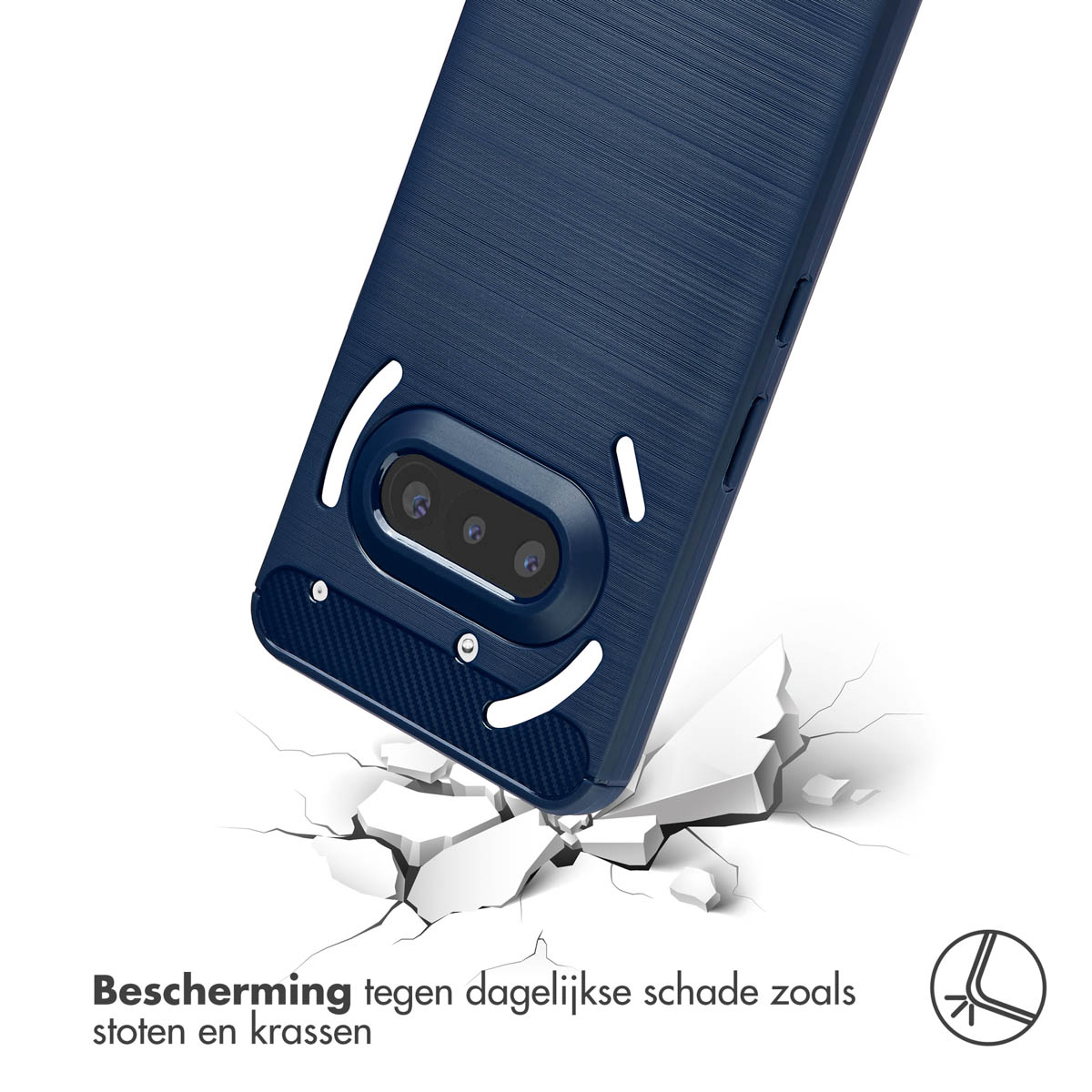 Een donkerblauwe telefoonhoes wordt getoond op een witte achtergrond. De hoes breekt de grond. Tekst in het Nederlands: Bescherming tegen dagelijkse schade.