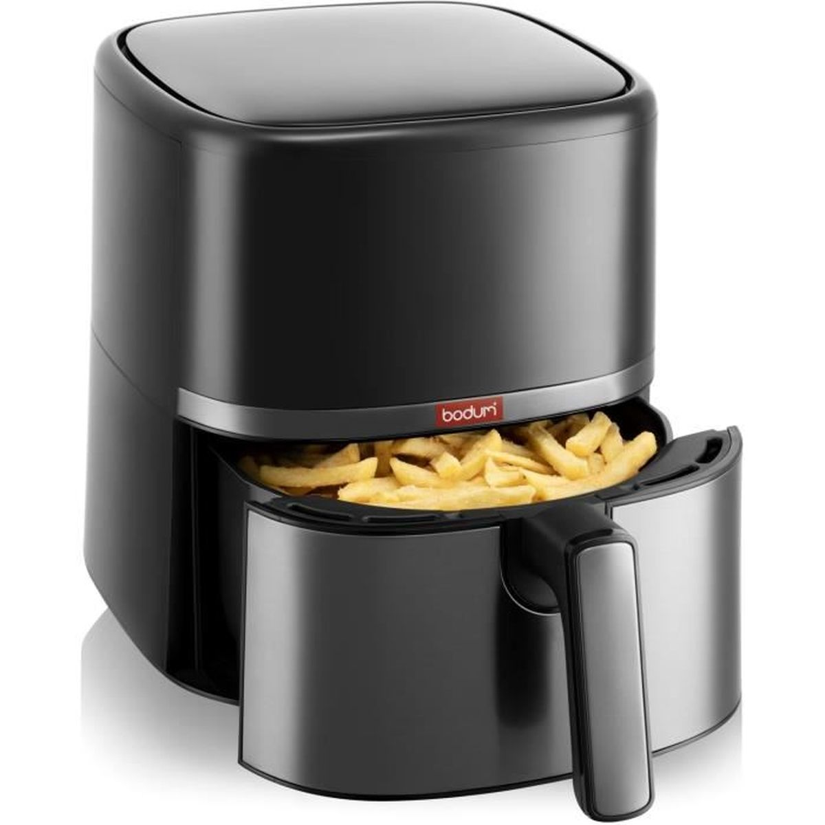 Friggitrice ad aria Bodum nera con un cassetto pieno di patatine fritte dorate. Il manico è argentato.