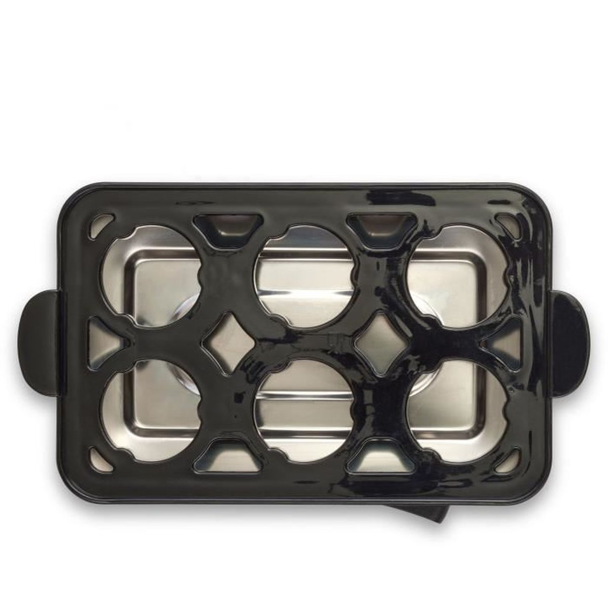 Czarny koszulownik do jajek z 6 okrągłymi otworami i srebrnym metalowym wnętrzem. Dwa uchwyty po bokach, na białym tle.