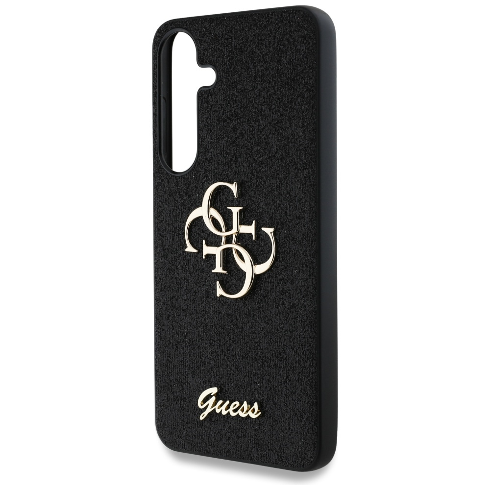 Custodia per telefono nera con logo Guess dorato. La custodia è strutturata e ha un ritaglio per la fotocamera. Il logo Guess è al centro.